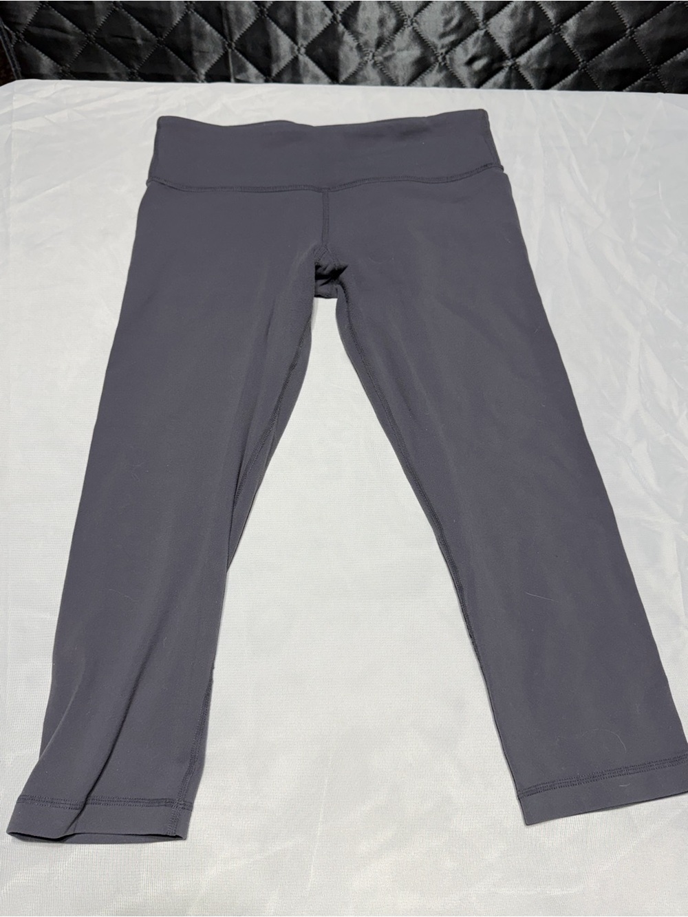 lululemon Dark‎ Gray Crop Leggings